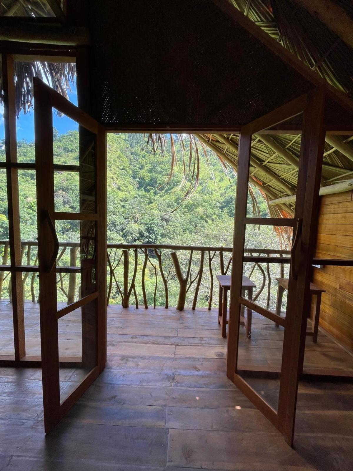 Wood Palace Ella Extérieur photo