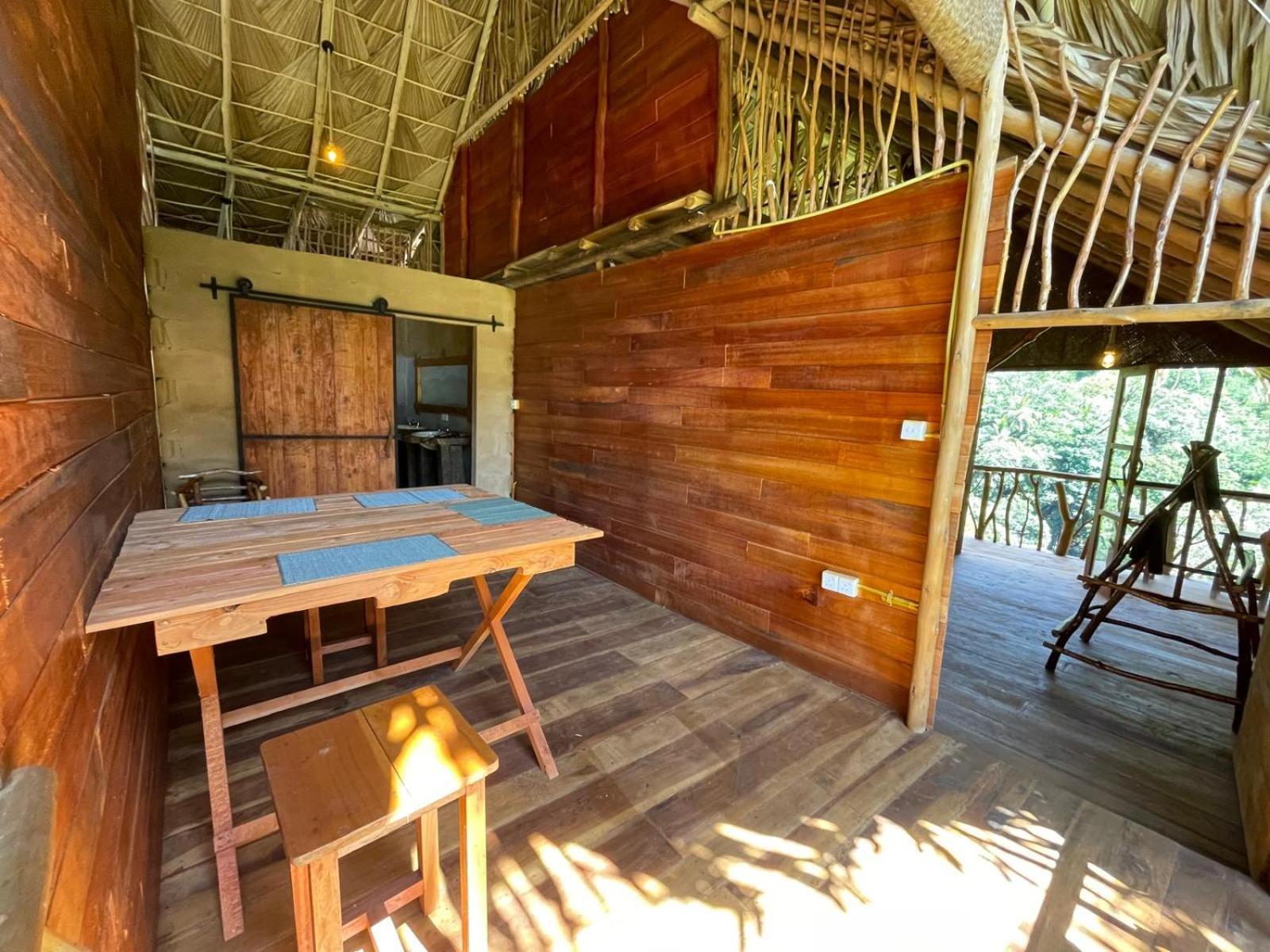 Wood Palace Ella Extérieur photo