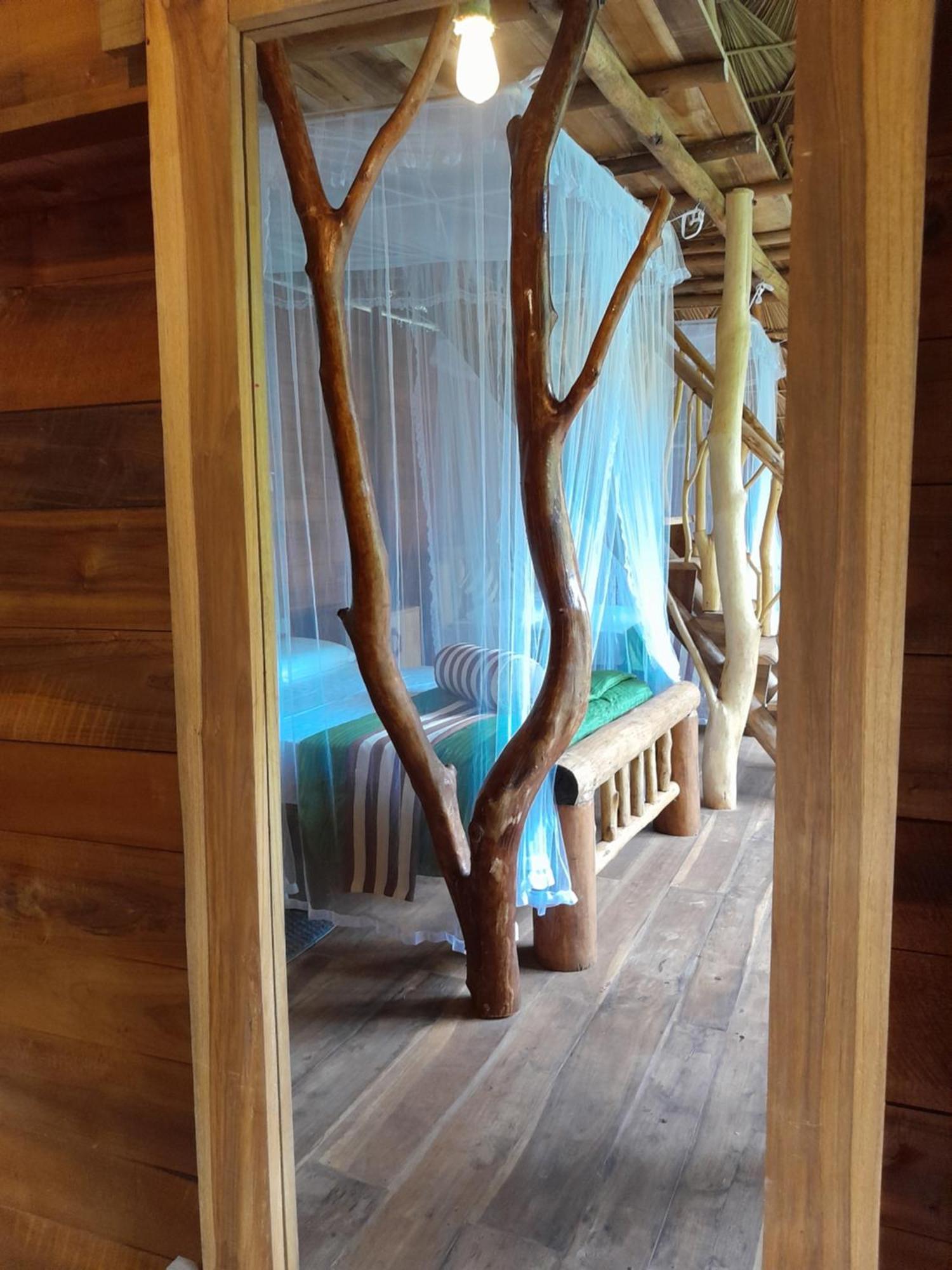 Wood Palace Ella Extérieur photo