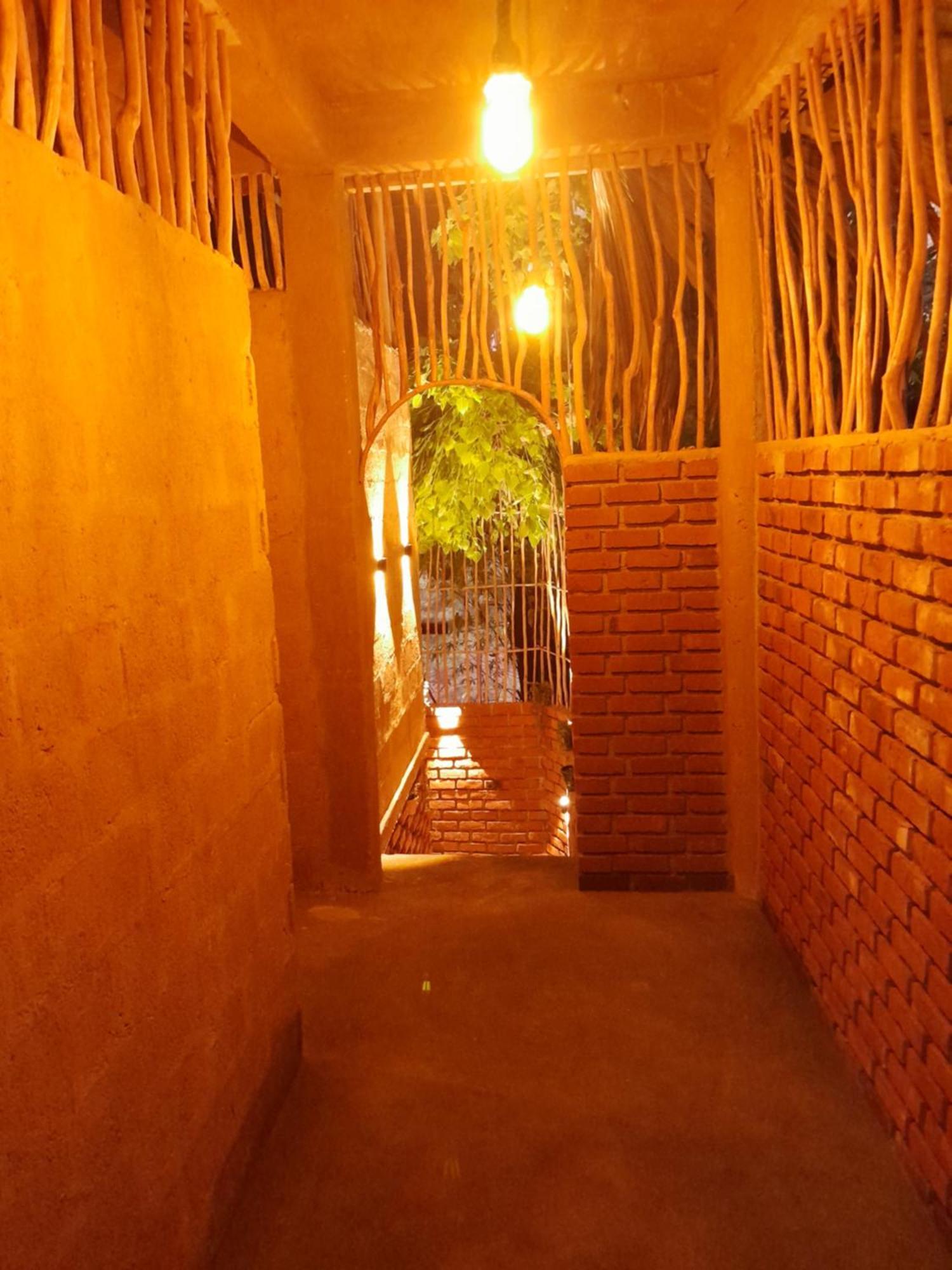Wood Palace Ella Extérieur photo